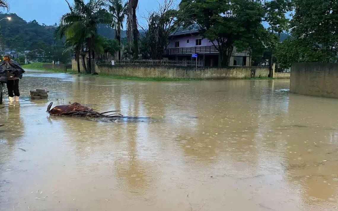 precipitações, pluvias;