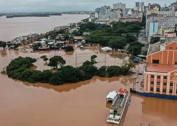 fortes chuvas, enchentes;