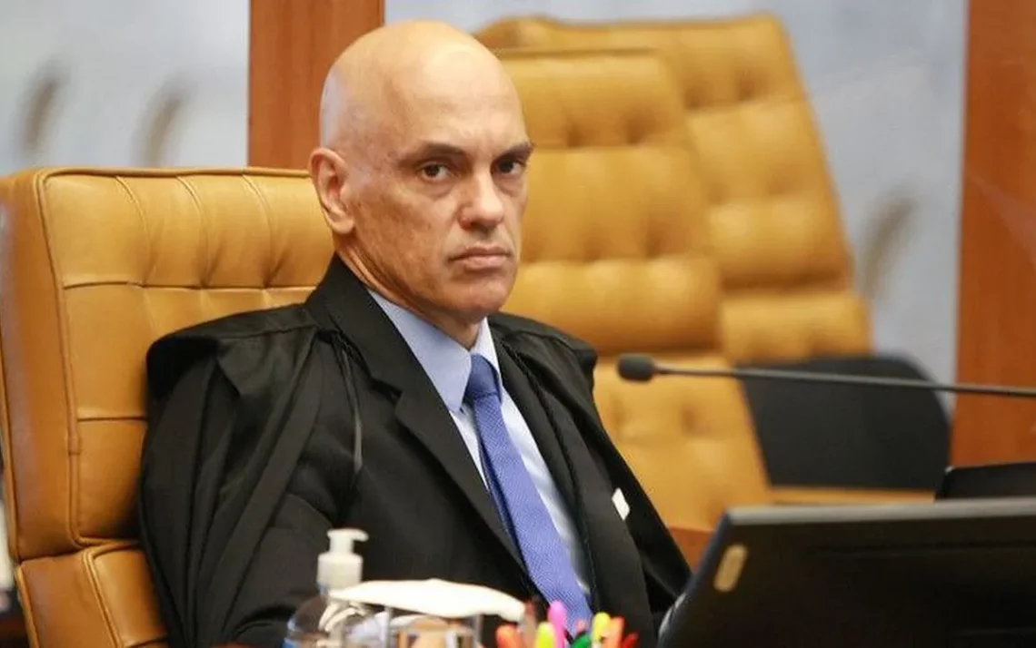 Alexandre, de Moraes;