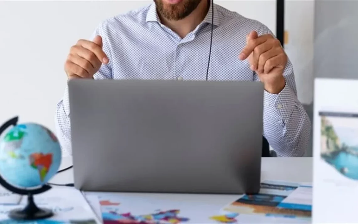 relação de emprego;