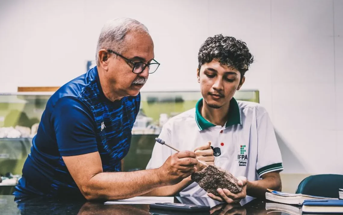 treinamento, formação, preparação;