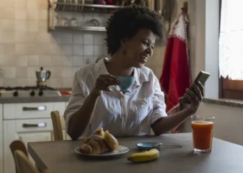 refeição, matinal;