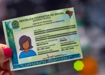 Carteira, de Identidade;